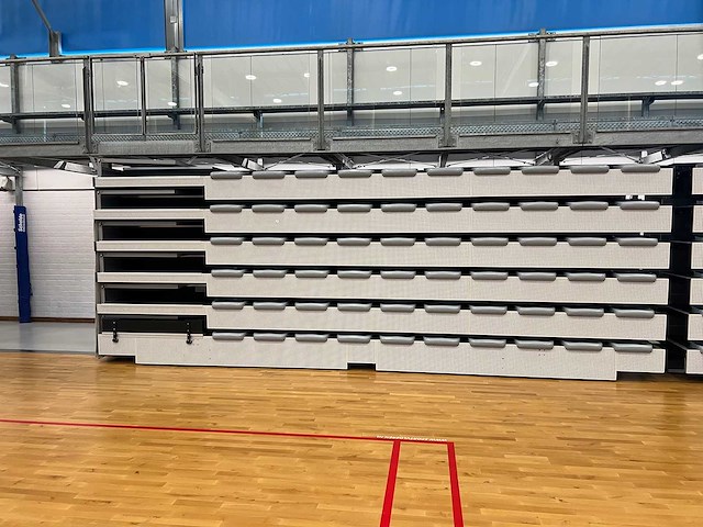 Cos - ti 70 - telescopische tribune - afbeelding 1 van  9