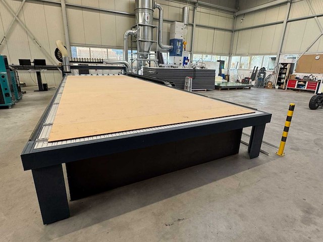 Cosign - 2019 - x500 - cnc-freesmachine met afzuiginstallatie - afbeelding 12 van  28