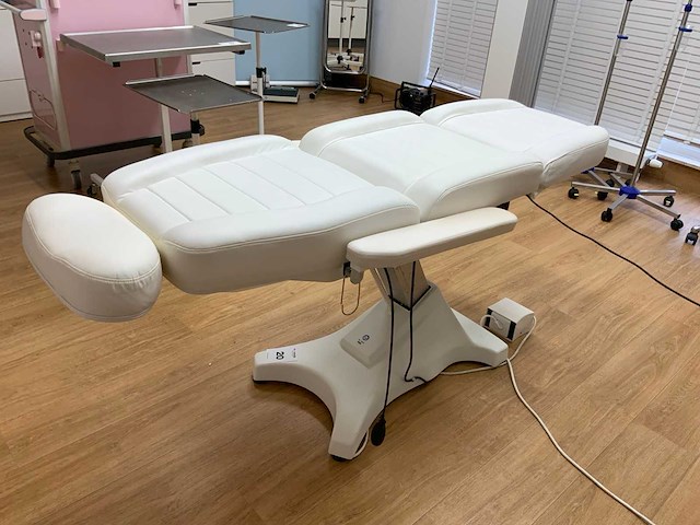 Cosmoderm d3m behandelstoel - afbeelding 5 van  10
