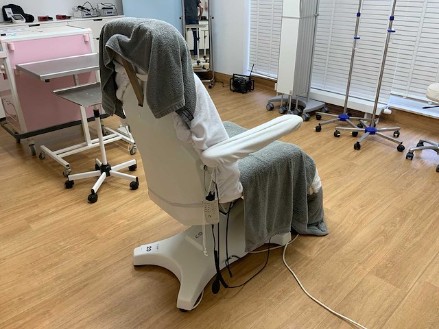 Cosmoderm d3m behandelstoel - afbeelding 7 van  10