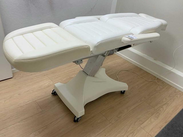 Cosmoderm reichert behandelstoel - afbeelding 4 van  12
