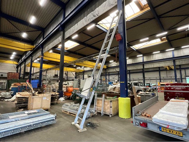 Costruzioni meccaniche reggiane cmr 250 pannenlift - afbeelding 1 van  7