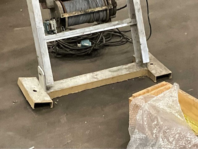Costruzioni meccaniche reggiane cmr 250 pannenlift - afbeelding 5 van  7