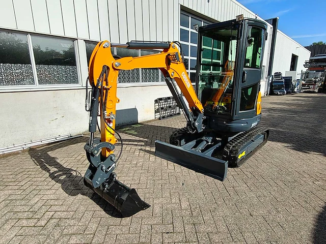 Cougar - 2026 - ht25 - kubota - minigraafmachine - afbeelding 2 van  39