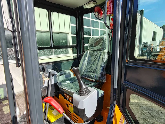 Cougar - 2026 - ht25 - kubota - minigraafmachine - afbeelding 4 van  39