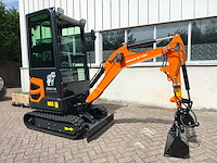 Cougar - 2026 - xt-18u - minigraafmachine (kubota) demo - afbeelding 1 van  28