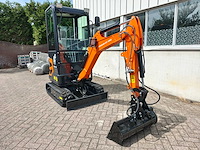 Cougar - 2026 - xt-18u - minigraafmachine (kubota) demo - afbeelding 12 van  28