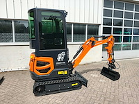 Cougar - 2026 - xt-18u - minigraafmachine (kubota) demo - afbeelding 27 van  28