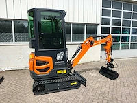 Cougar - 2026 - xt-18u - minigraafmachine (kubota) demo - afbeelding 27 van  28
