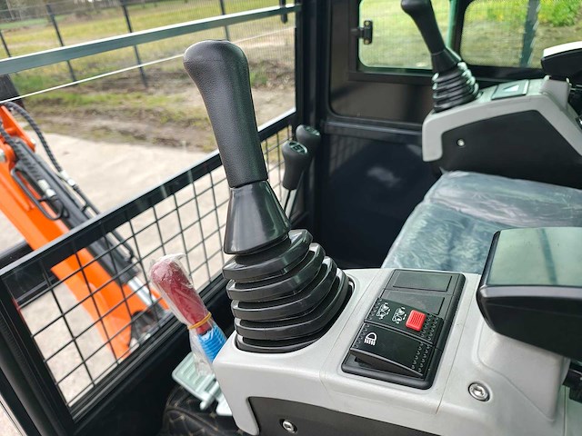 Cougar - 2026 - xt-18u - minigraafmachine (kubota) - afbeelding 9 van  30