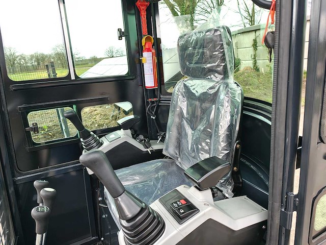 Cougar - 2026 - xt-18u - minigraafmachine (kubota) - afbeelding 2 van  29