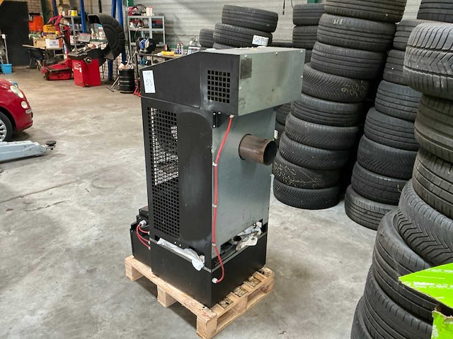 Couperus ac 17/33 olie kachel - afbeelding 5 van  5