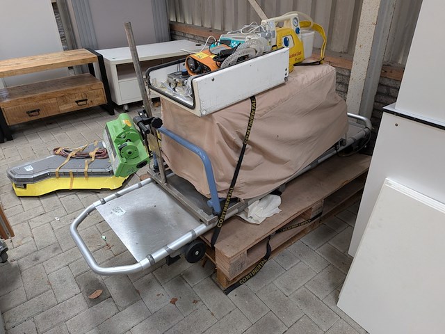 Couveuse met divers medisch apparatuur, transport-inkubator 5400 - afbeelding 7 van  14