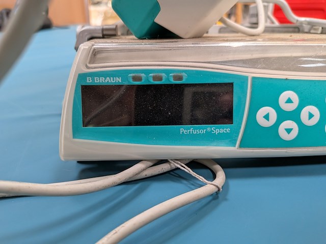 Couveuse met divers medisch apparatuur, transport-inkubator 5400 - afbeelding 11 van  14