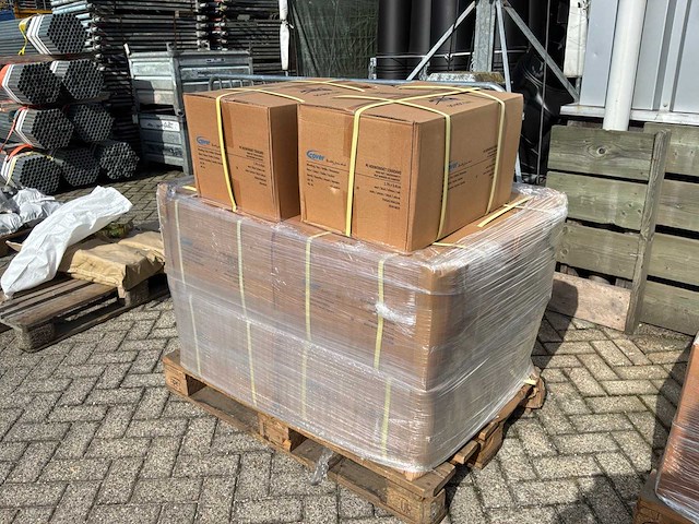 Cover hekwerkkleed brandvertragend zwart (100x) - afbeelding 2 van  4