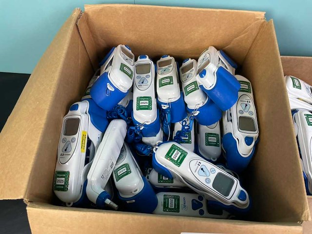 Covidien - genius 2 - trompaanthermometer en basis - afbeelding 5 van  5