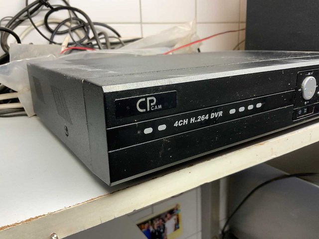 Cp cam 4ch h.264 dvr beveiligingscamera recorder met camera en beeldscherm - afbeelding 4 van  5