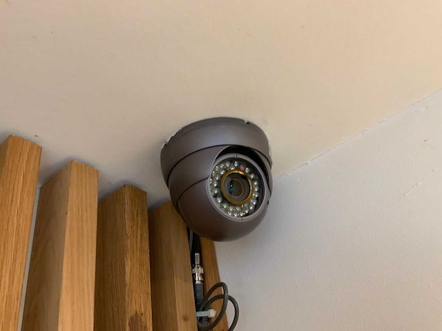 Cp cam 4ch h.264 dvr beveiligingscamera recorder met camera en beeldscherm - afbeelding 5 van  5