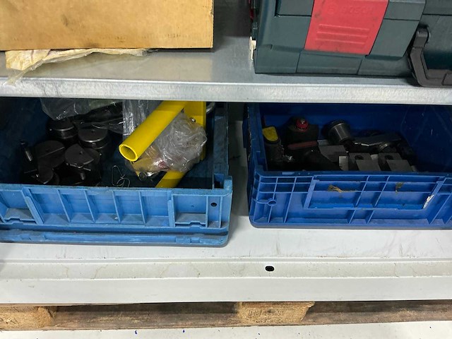 Cp materiaalkast met inhoud (2x) - afbeelding 7 van  7