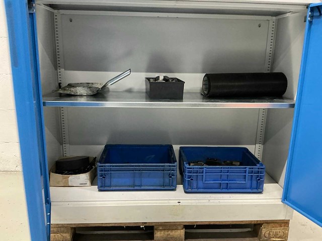Cp materiaalkast met inhoud - afbeelding 4 van  8