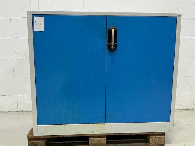 Cp materiaalkast met inhoud - afbeelding 1 van  3