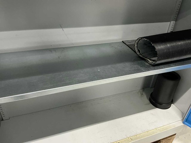 Cp materiaalkast met inhoud - afbeelding 3 van  3