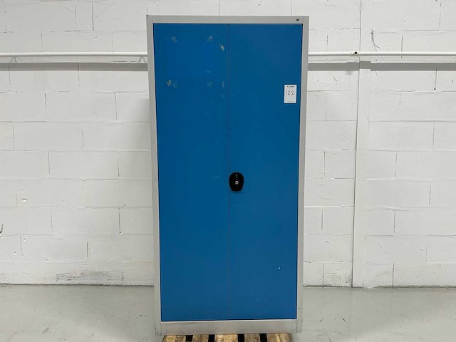 Cp materiaalkast met inhoud - afbeelding 1 van  4