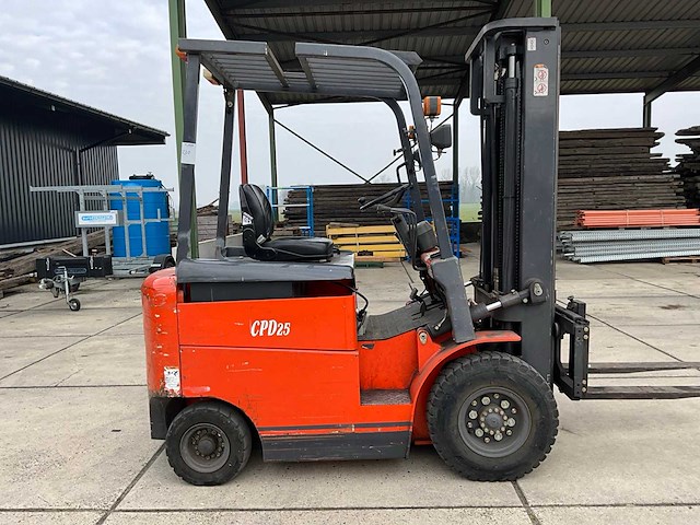 Cpd25 vorkheftruck - afbeelding 29 van  31