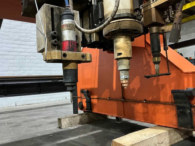 Cr-electronic - 2000 - oxy-4000x2000 - plasmasnijmachine - afbeelding 2 van  20
