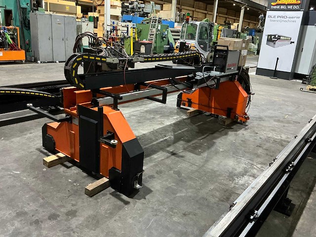 Cr-electronic - 2000 - oxy-4000x2000 - plasmasnijmachine - afbeelding 15 van  20