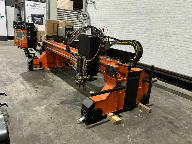 Cr-electronic - 2000 - oxy-4000x2000 - plasmasnijmachine - afbeelding 15 van  21