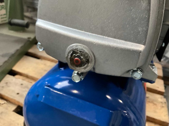 Cramp luchtcompressor - afbeelding 6 van  8