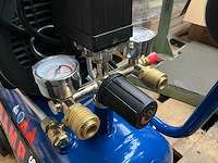 Cramp luchtcompressor - afbeelding 8 van  8