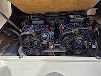 Cranchi corallo - 840 - speedboot met freewheel trailer en buitenboordmotor 2x 5.0 l v8 205 pk - afbeelding 11 van  21