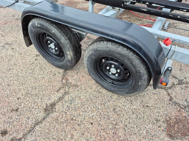 Cranchi corallo - 840 - speedboot met freewheel trailer en buitenboordmotor 2x 5.0 l v8 205 pk - afbeelding 17 van  21