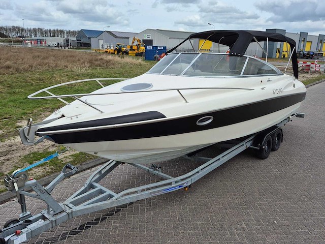 Cranchi corallo - 840 - speedboot met freewheel trailer en buitenboordmotor 2x 5.0 l v8 205 pk - afbeelding 13 van  21