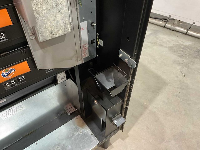 Crane - 491iv - drank en snoepautomaat - afbeelding 1 van  5