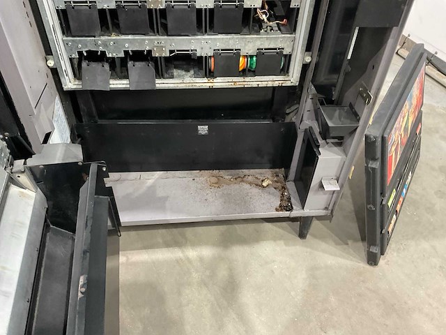 Crane - snoep en drankautomaat - afbeelding 3 van  14