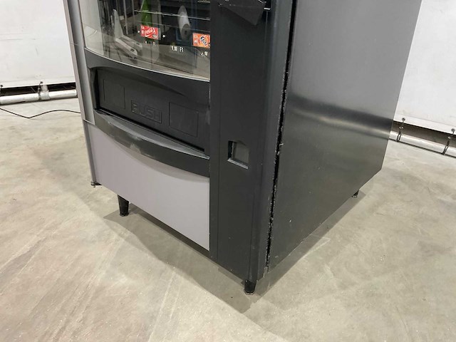 Crane snoep en drankautomaat - afbeelding 16 van  16