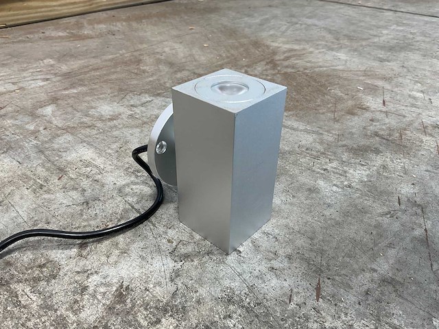Cree lamego wandlamp up-and-down aluminium (19x) - afbeelding 2 van  10