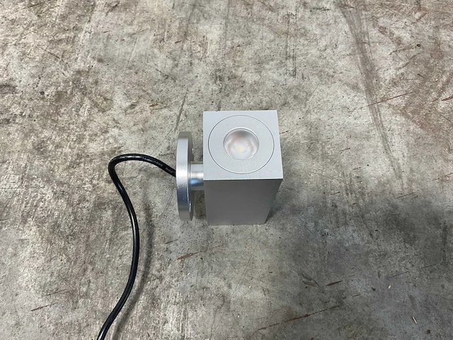 Cree lamego wandlamp up-and-down aluminium (19x) - afbeelding 9 van  10