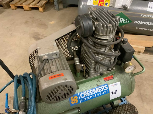 Creemers luchtcompressor - afbeelding 3 van  3