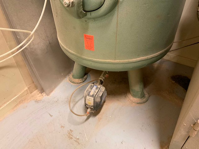 Creemers sgv 600 schroefcompressorinstallatie met tank en droger - afbeelding 6 van  11