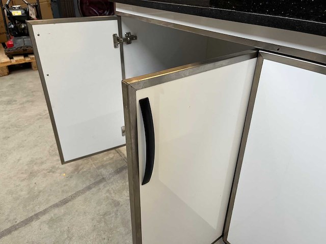 Crêpe toonbank met onderkast en marmeren werkblad - afbeelding 8 van  9