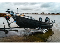 Crescent visboot met 25pk mercury efi buitenboordmotor en marlin boottrailer - afbeelding 4 van  8