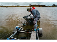 Crescent visboot met 25pk mercury efi buitenboordmotor en marlin boottrailer - afbeelding 13 van  23