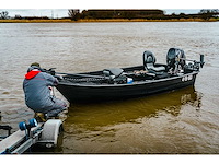 Crescent visboot met 25pk mercury efi buitenboordmotor en marlin boottrailer - afbeelding 5 van  8