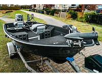 Crescent visboot met 25pk mercury efi buitenboordmotor en marlin boottrailer - afbeelding 23 van  23