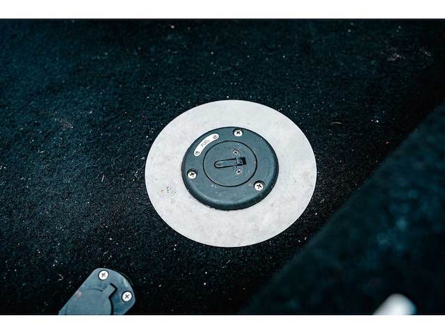 Crescent visboot met 25pk mercury efi buitenboordmotor en marlin boottrailer - afbeelding 19 van  23