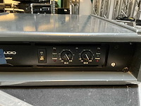 Crest audio fa901 versterker - afbeelding 2 van  3